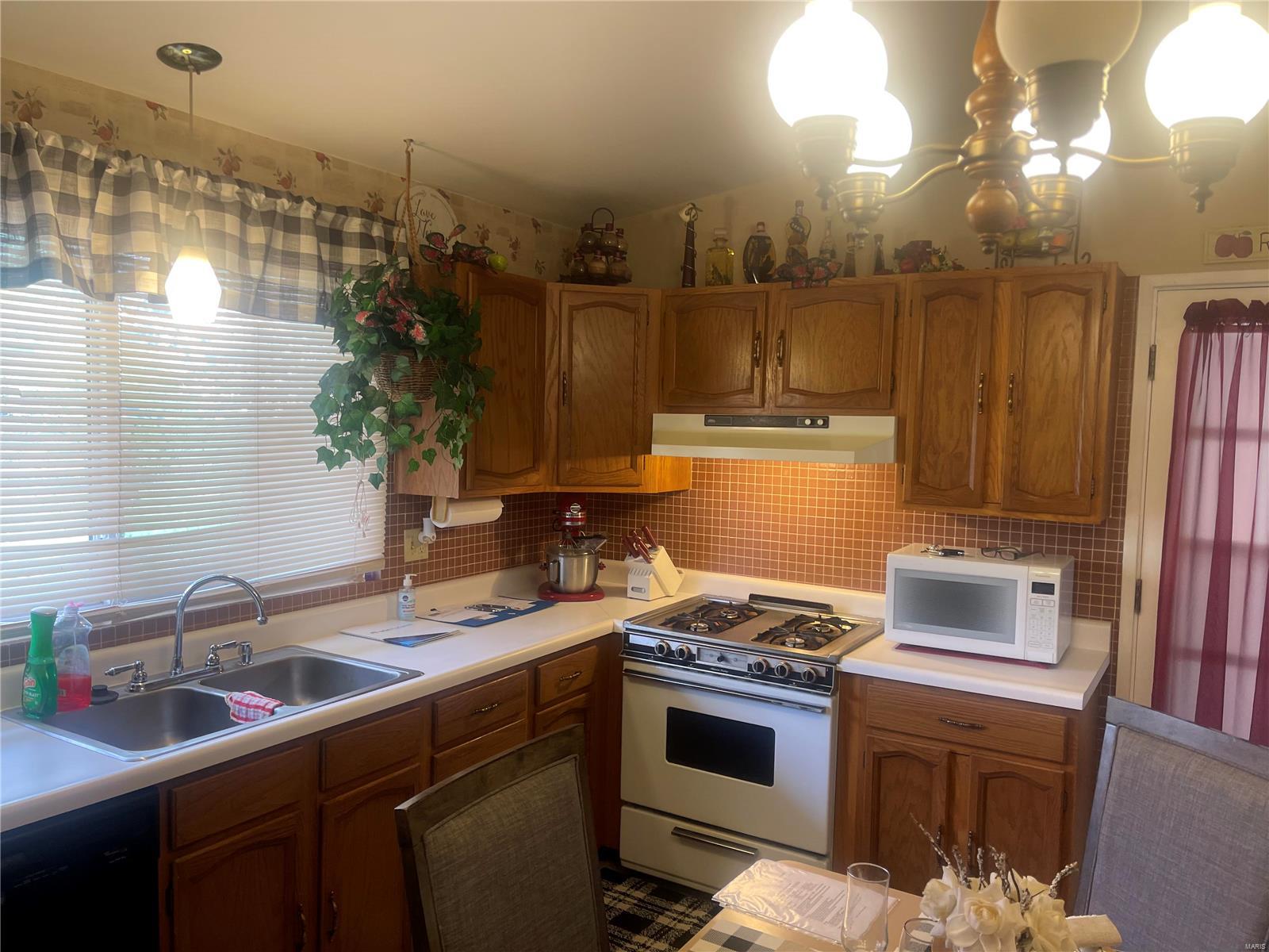 Paddock Hills 11 - Residential