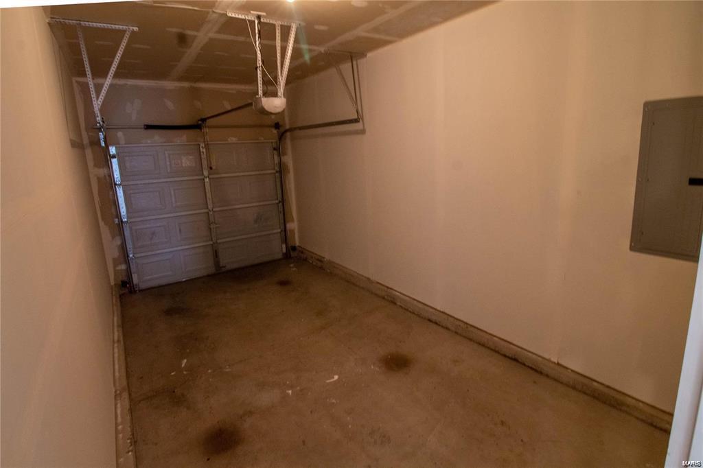O'Fallon, Missouri 63368, United States, 3 Bedrooms Bedrooms, ,4 BathroomsBathrooms,Residential,Pending,5973