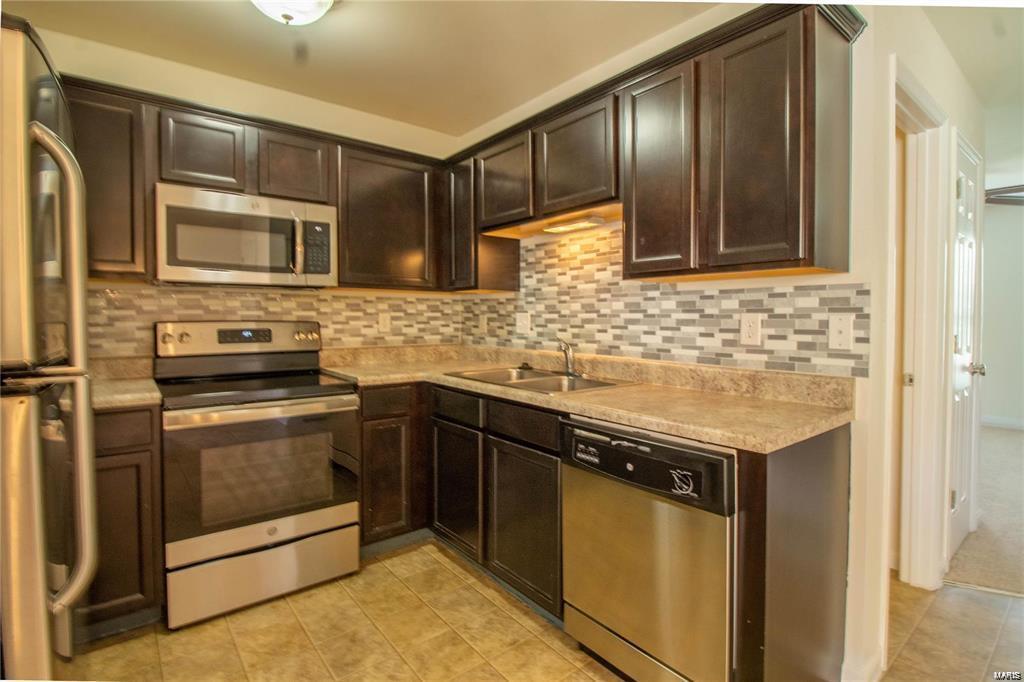 O'Fallon, Missouri 63368, United States, 3 Bedrooms Bedrooms, ,4 BathroomsBathrooms,Residential,Pending,5973