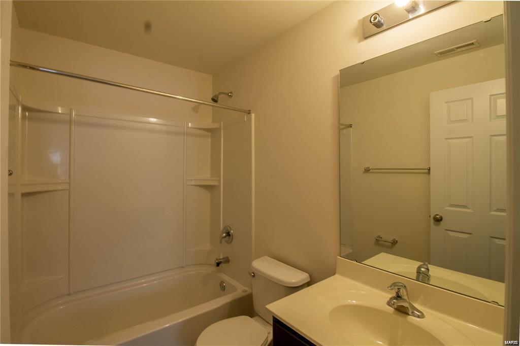 O'Fallon, Missouri 63368, United States, 3 Bedrooms Bedrooms, ,4 BathroomsBathrooms,Residential,Pending,5973