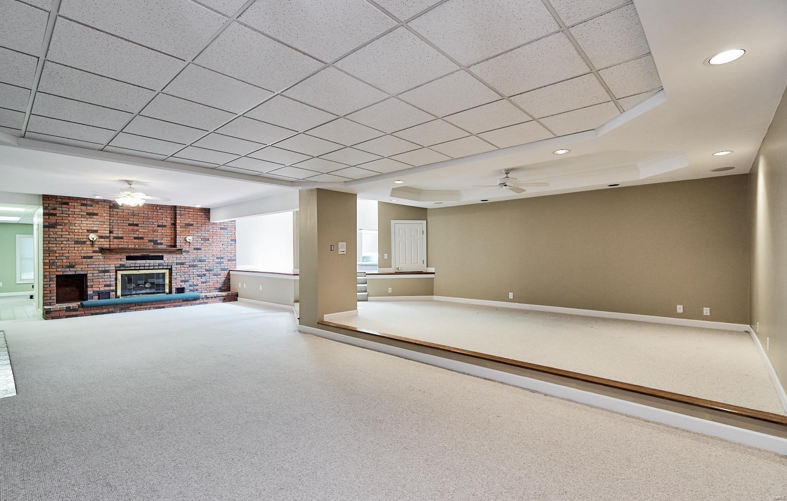 Meadowbrook Country Club Estates - Residential