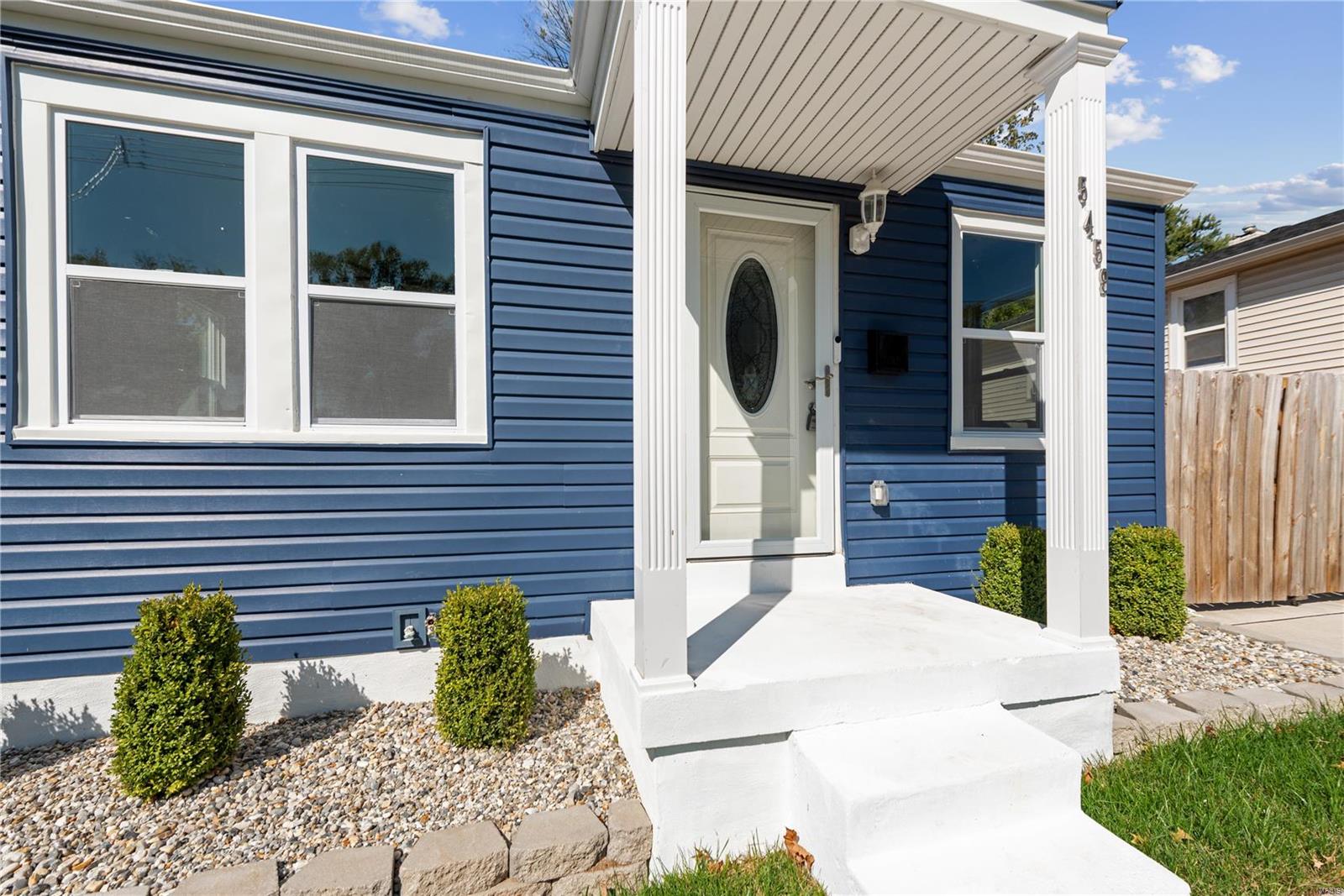 W Walnut Manor - Residential