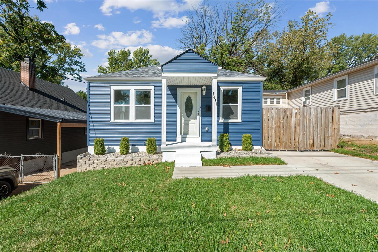 W Walnut Manor - Residential