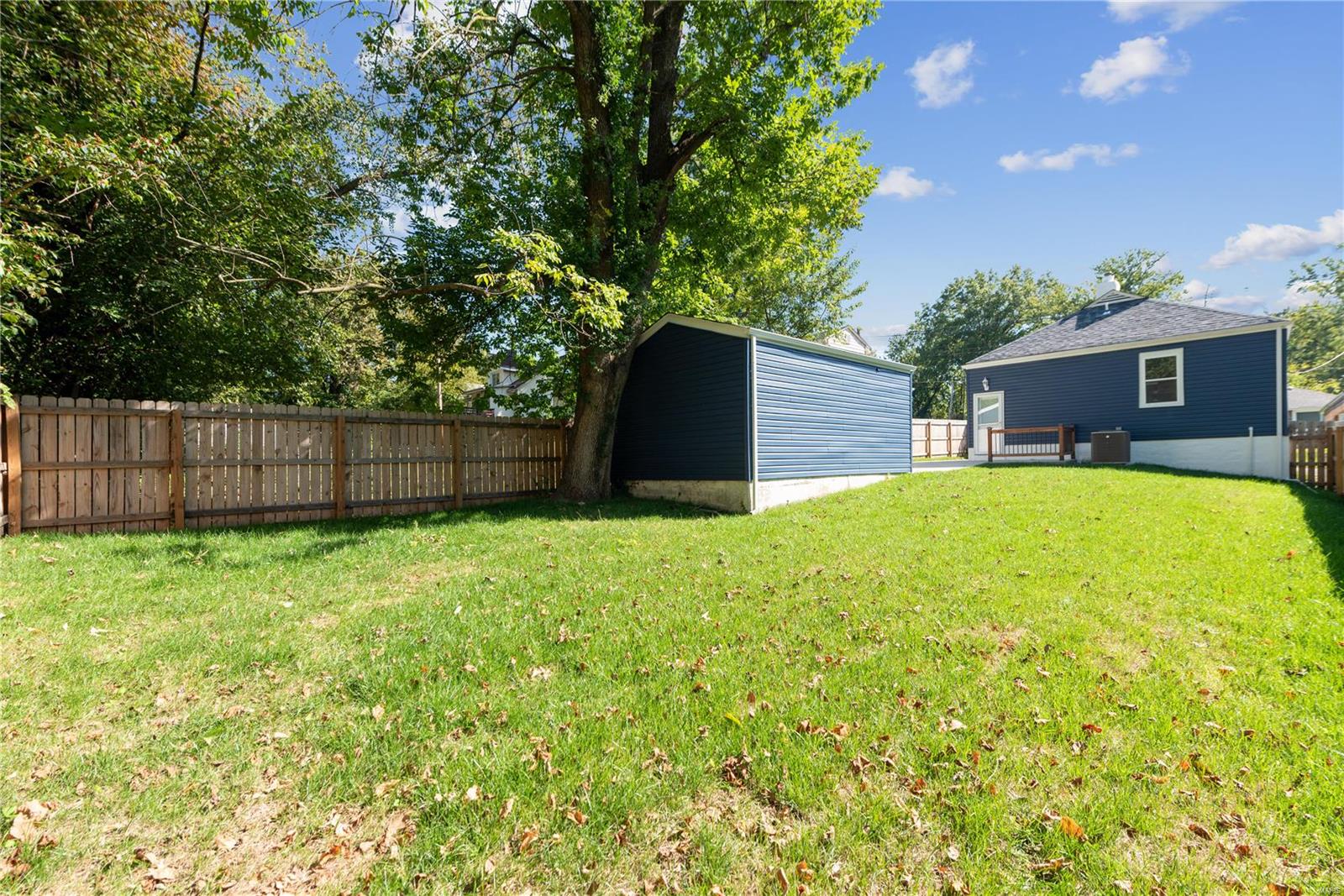 W Walnut Manor - Residential