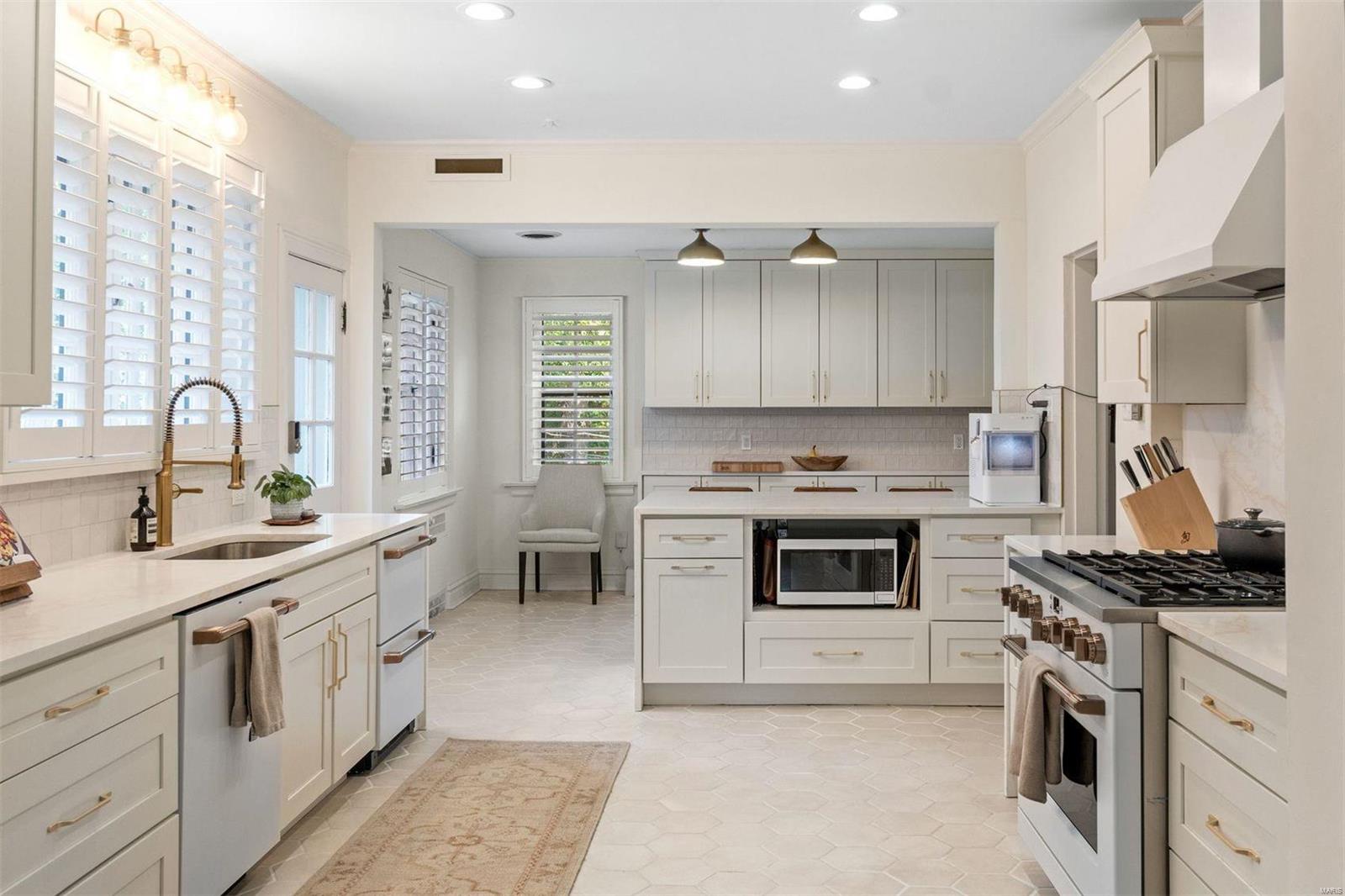 La Hacienda Lts 34 Thru 51 Resub Lts - Residential