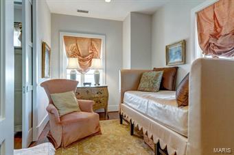 Plaza In Clayton A Condo The - Residential