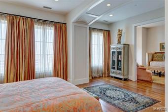 Plaza In Clayton A Condo The - Residential