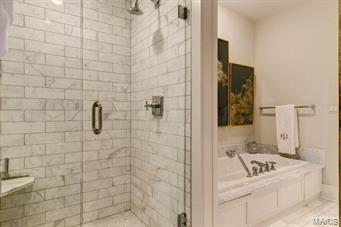 Plaza In Clayton A Condo The - Residential