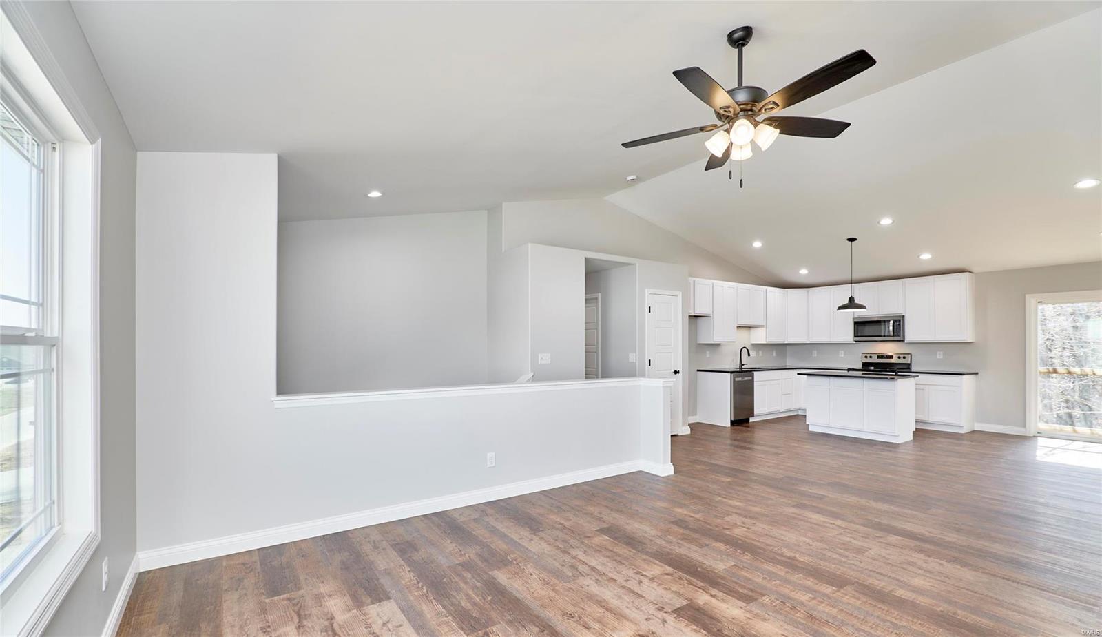 28712 Woodland Heights