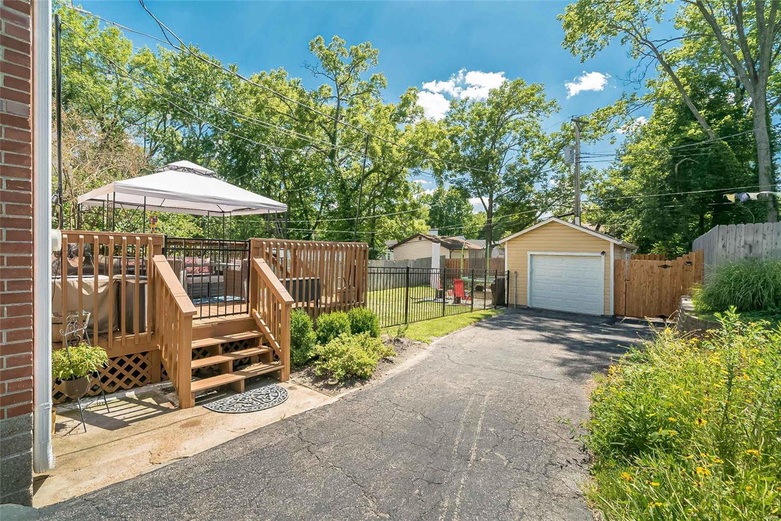 Algonquin View - Residential