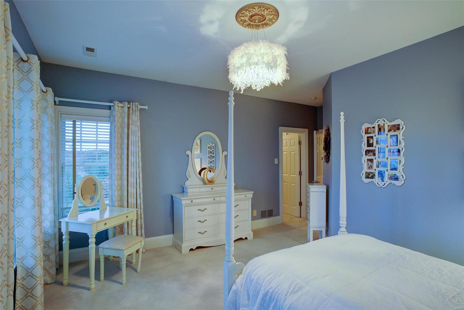 Bluffs of St. Albans - Residential