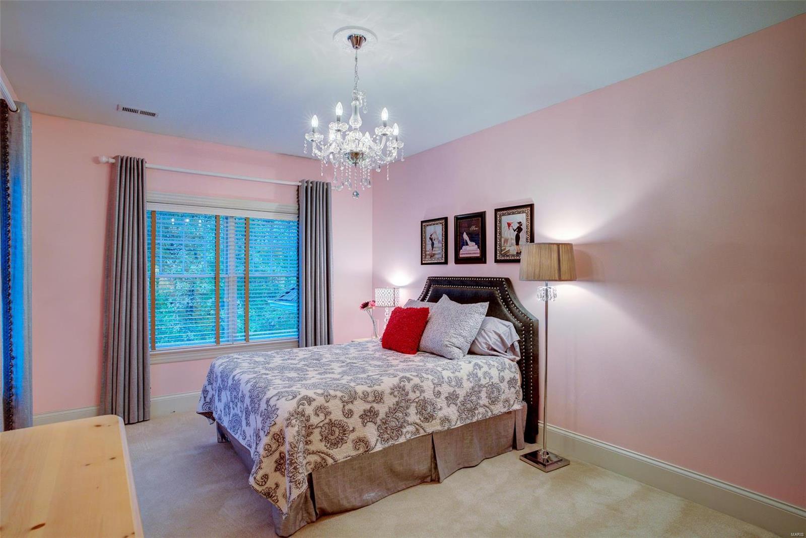 Bluffs of St. Albans - Residential