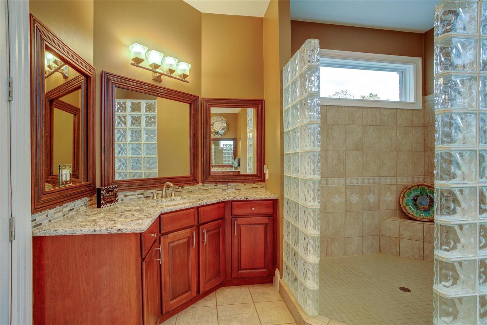 Bluffs of St. Albans - Residential