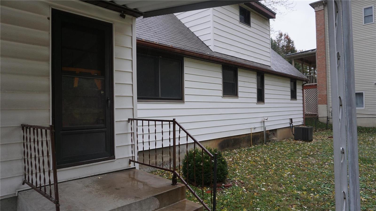 Elm Pt Place - Residential