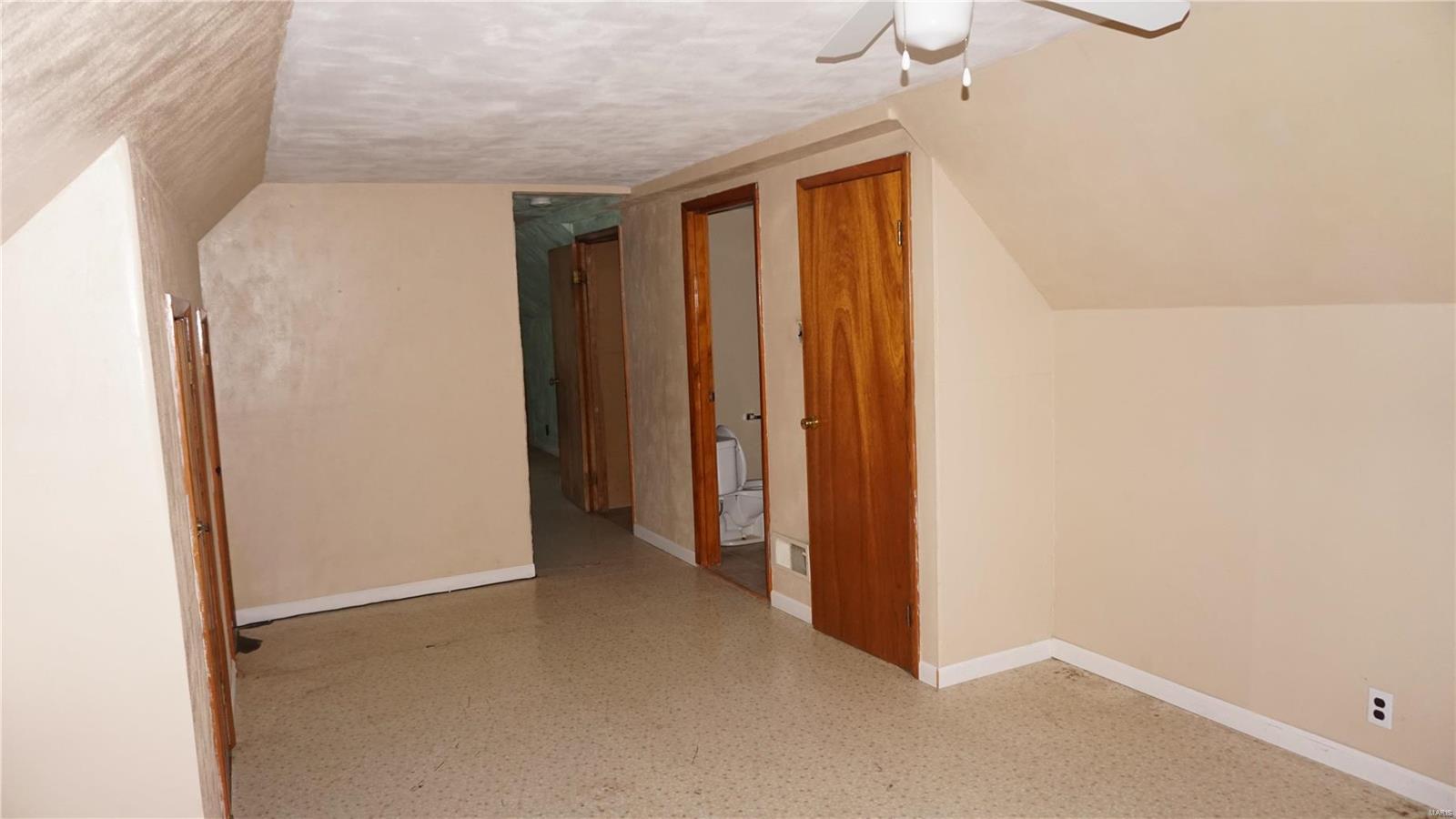 Elm Pt Place - Residential