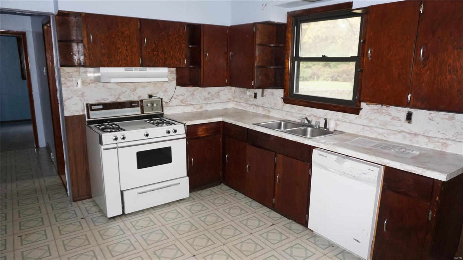 Elm Pt Place - Residential