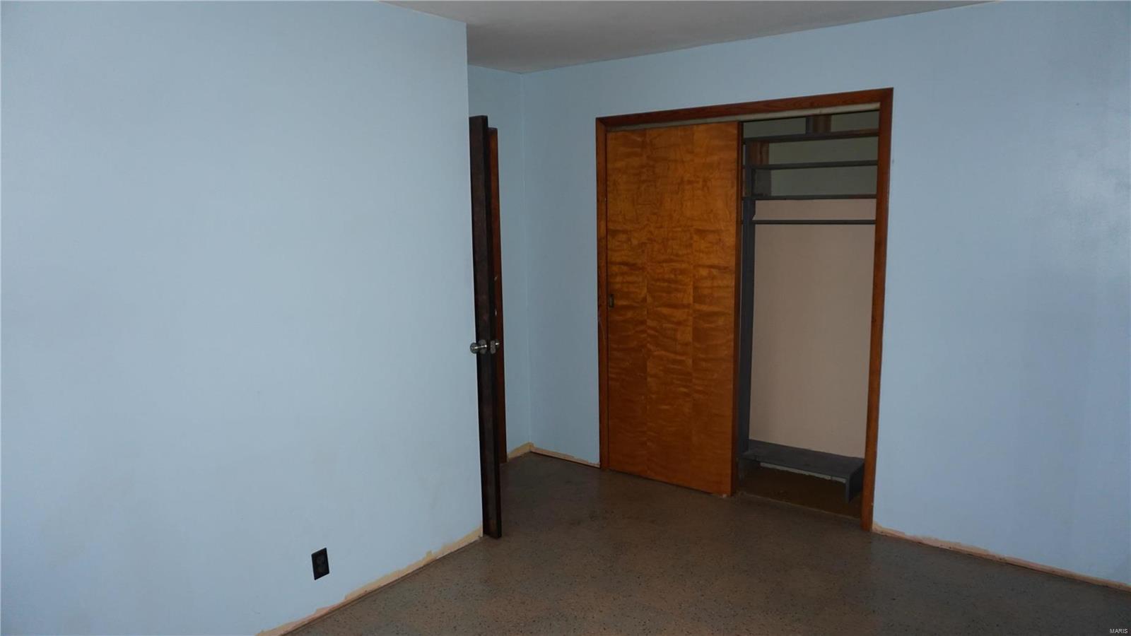 Elm Pt Place - Residential