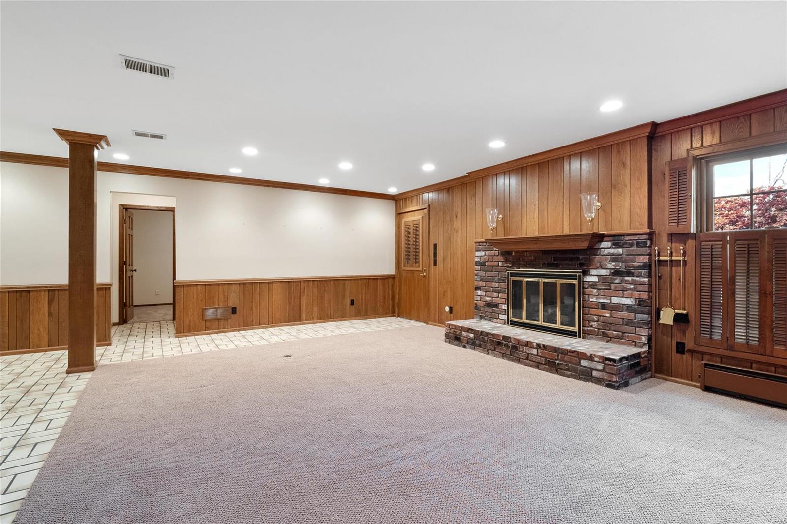 Ladue Downs - Residential