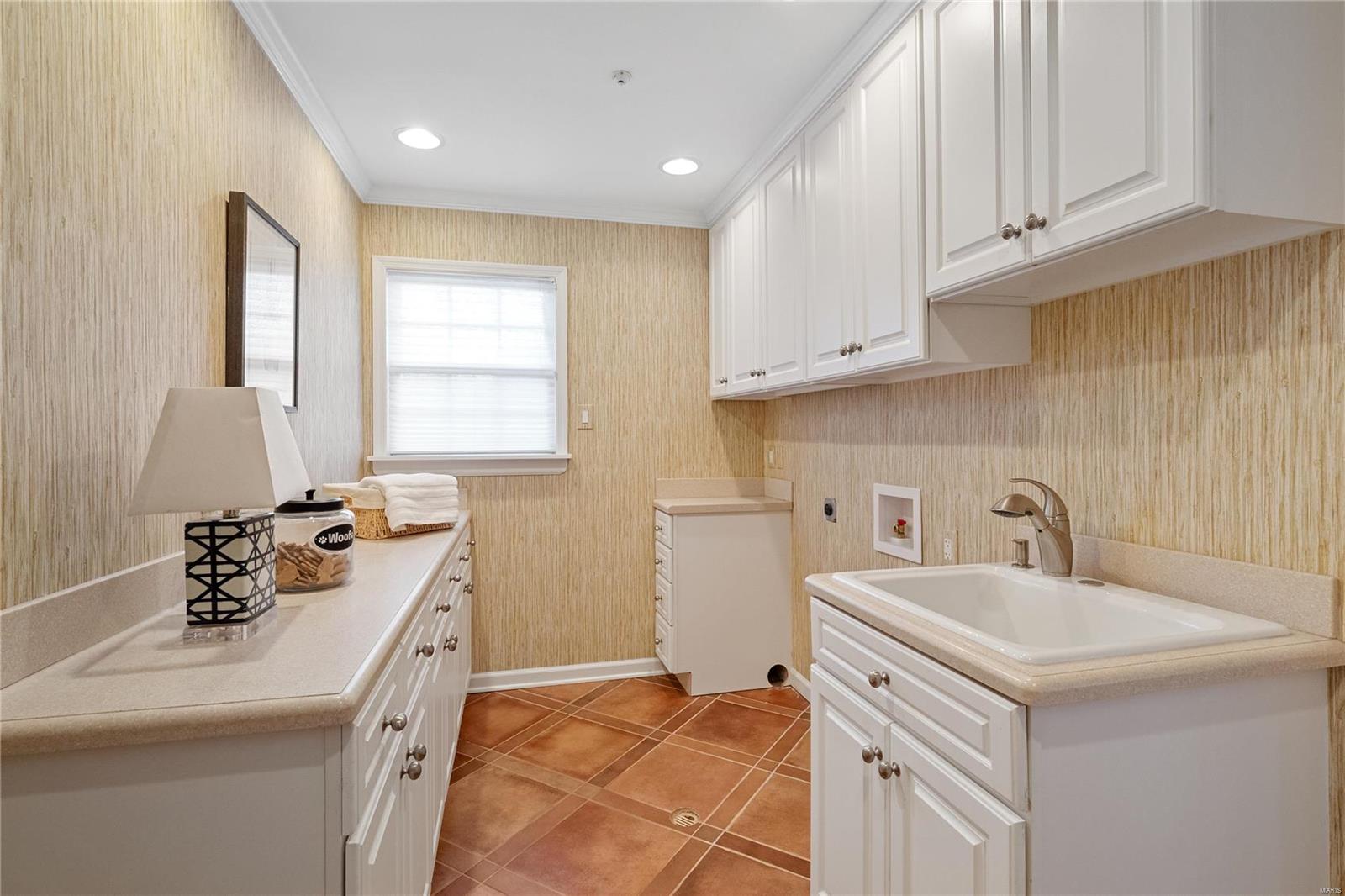 Ladue Downs - Residential