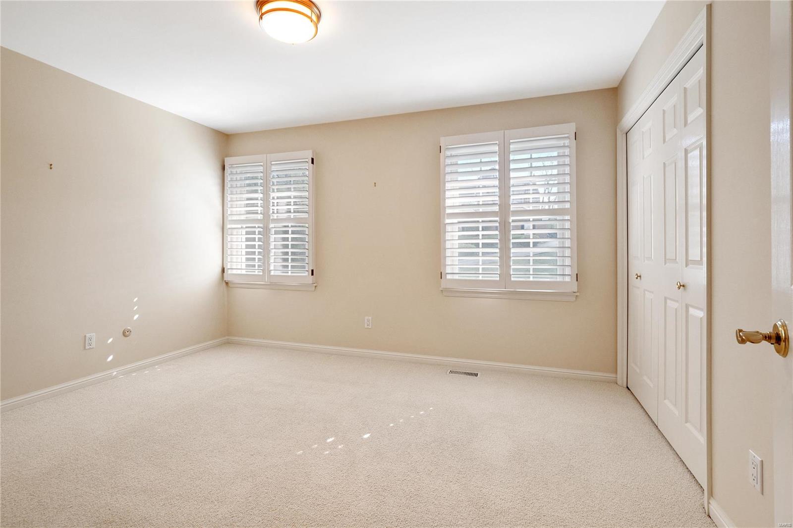 Ladue Downs - Residential