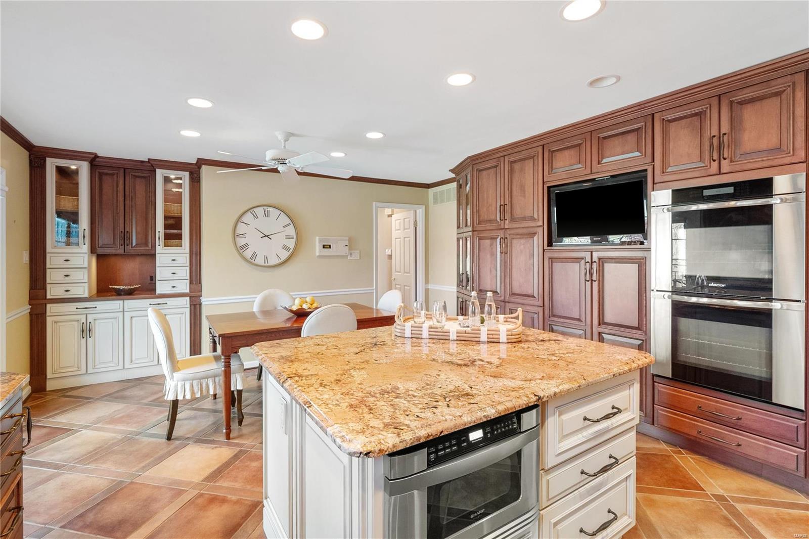 Ladue Downs - Residential