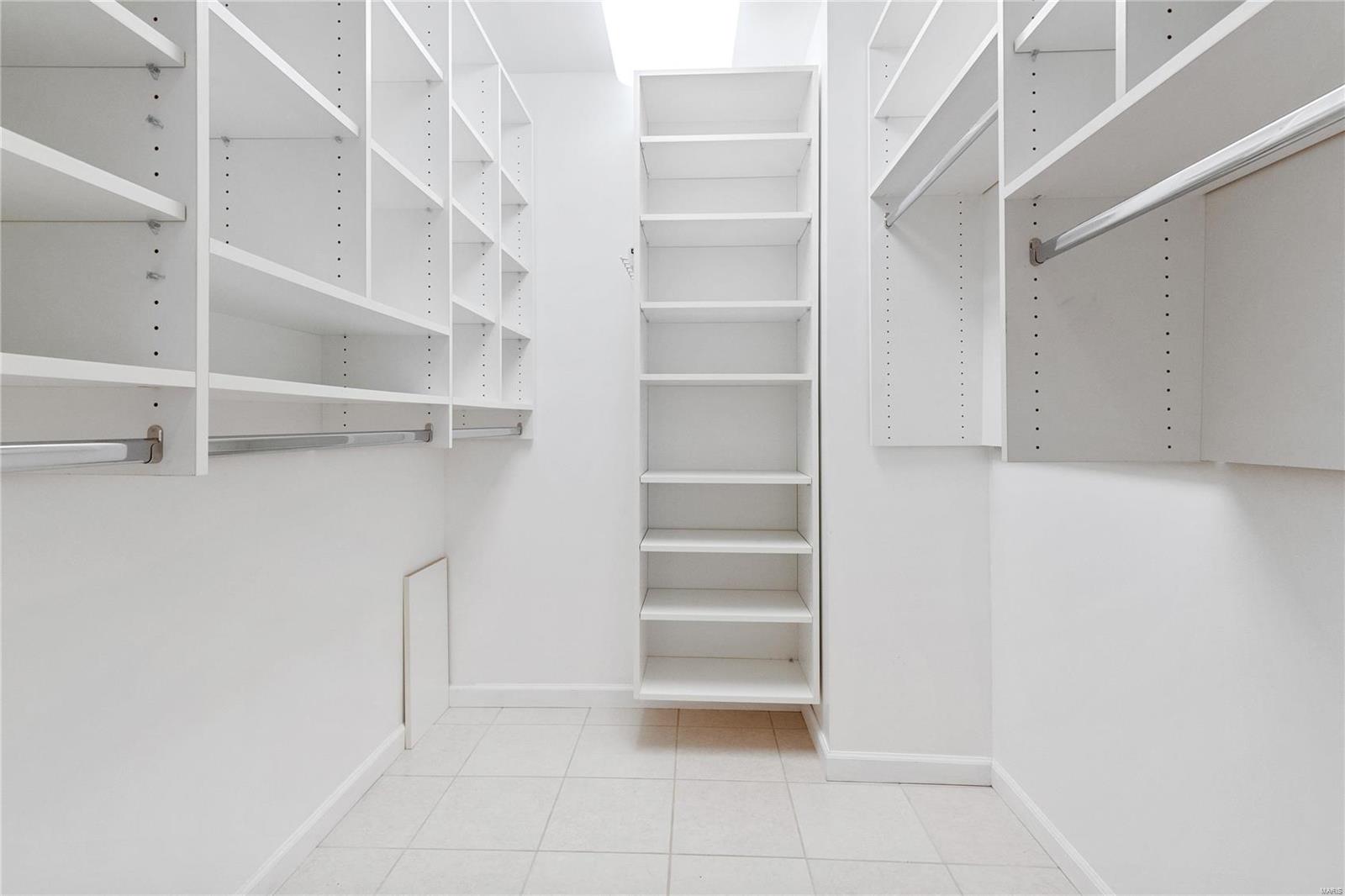 Ladue Downs - Residential