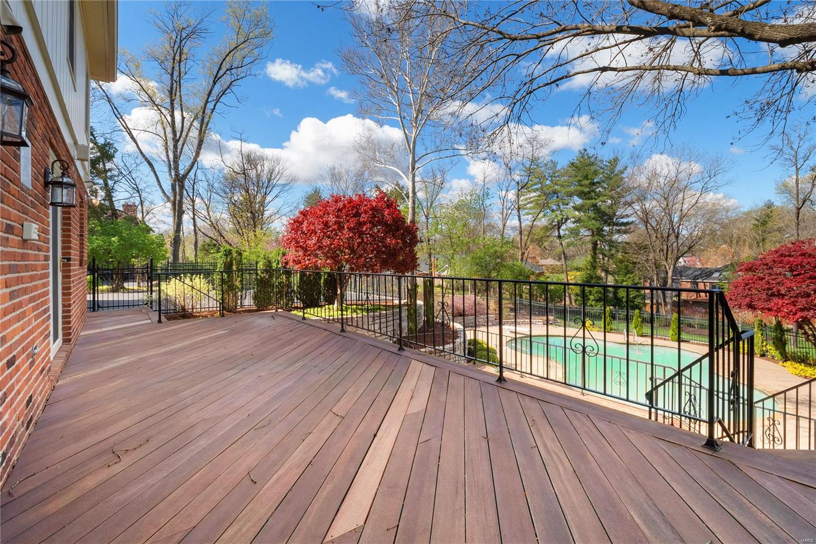 Ladue Downs - Residential