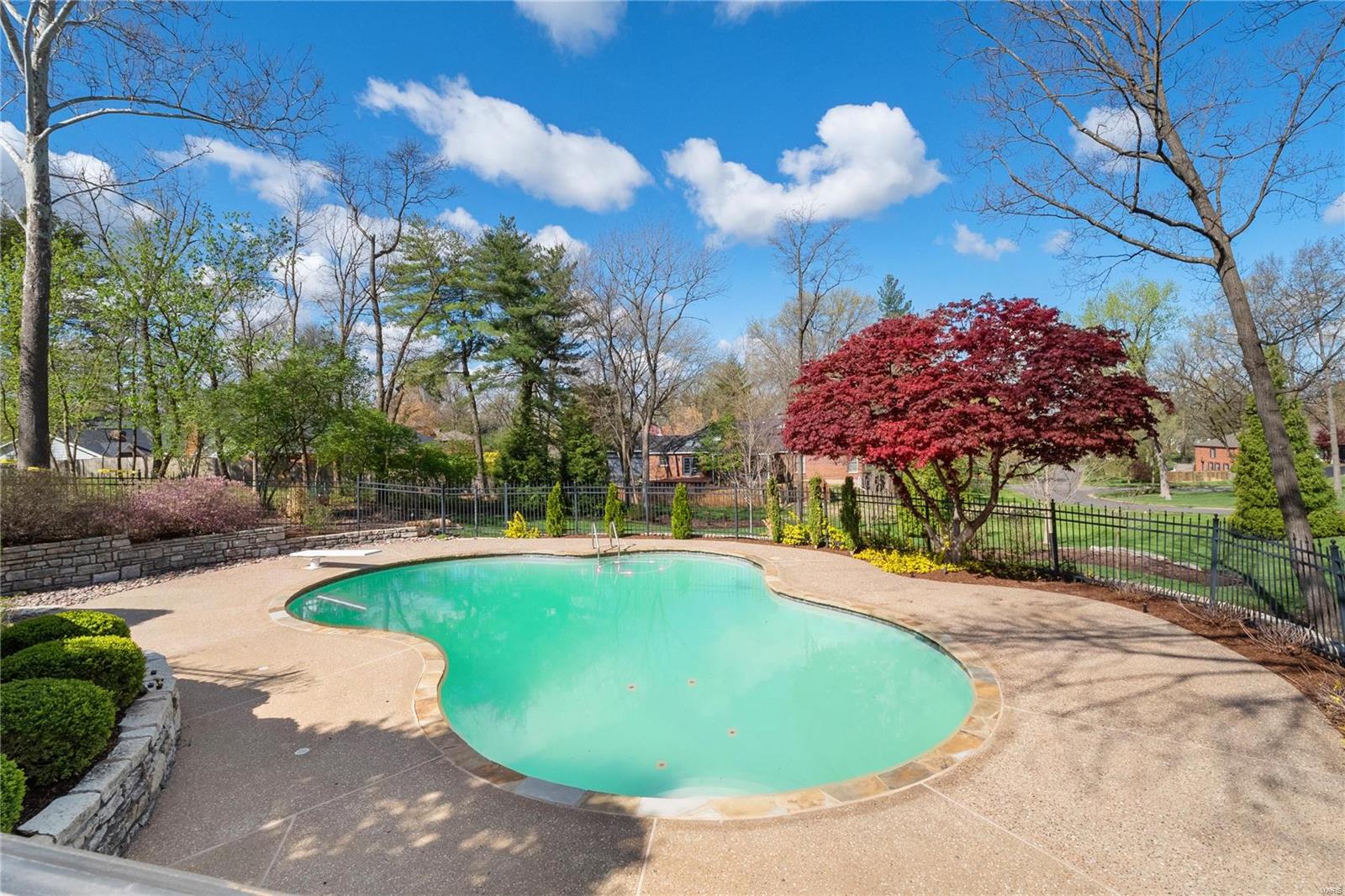 Ladue Downs - Residential