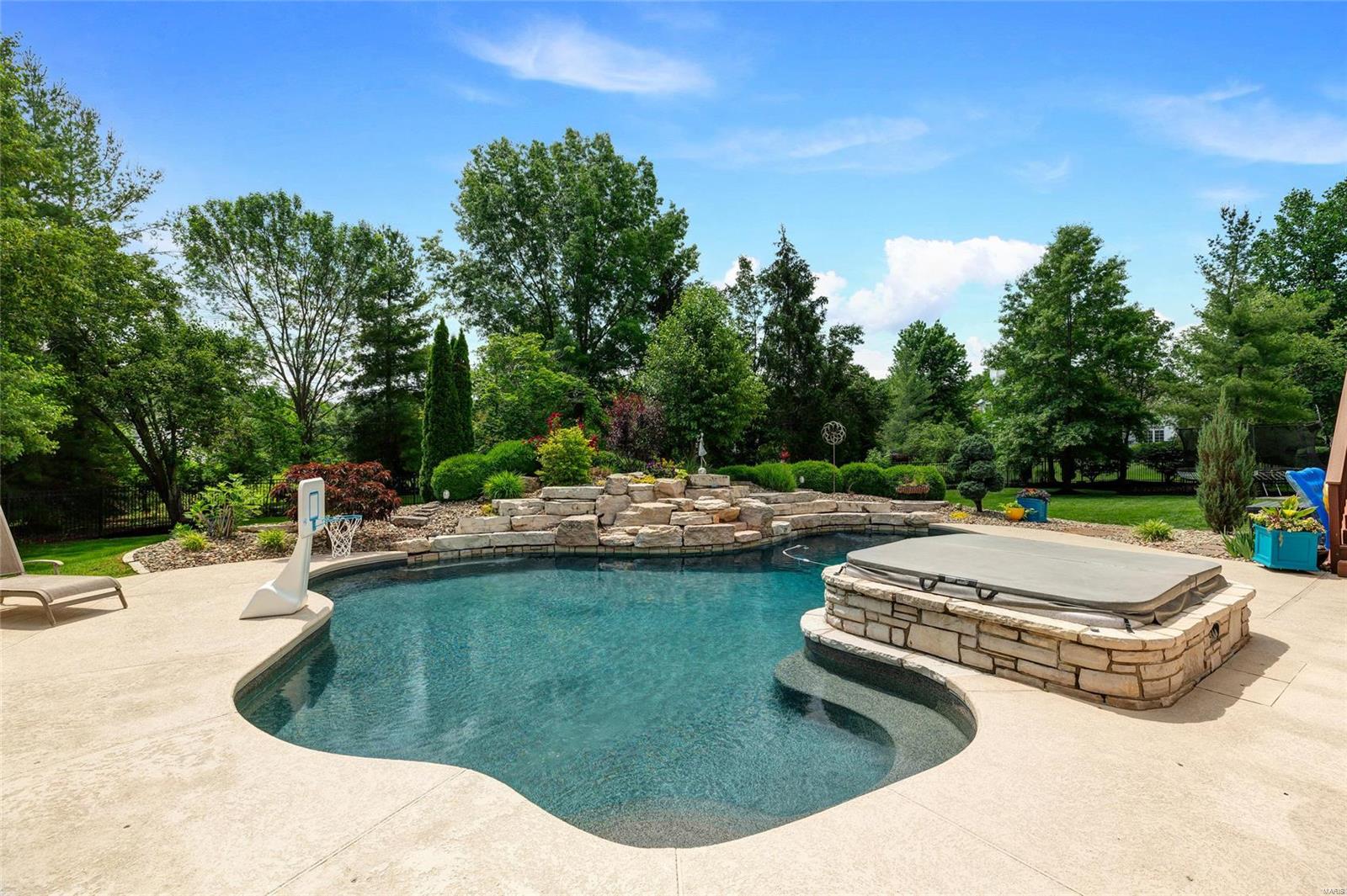 Pine Creek - Residential