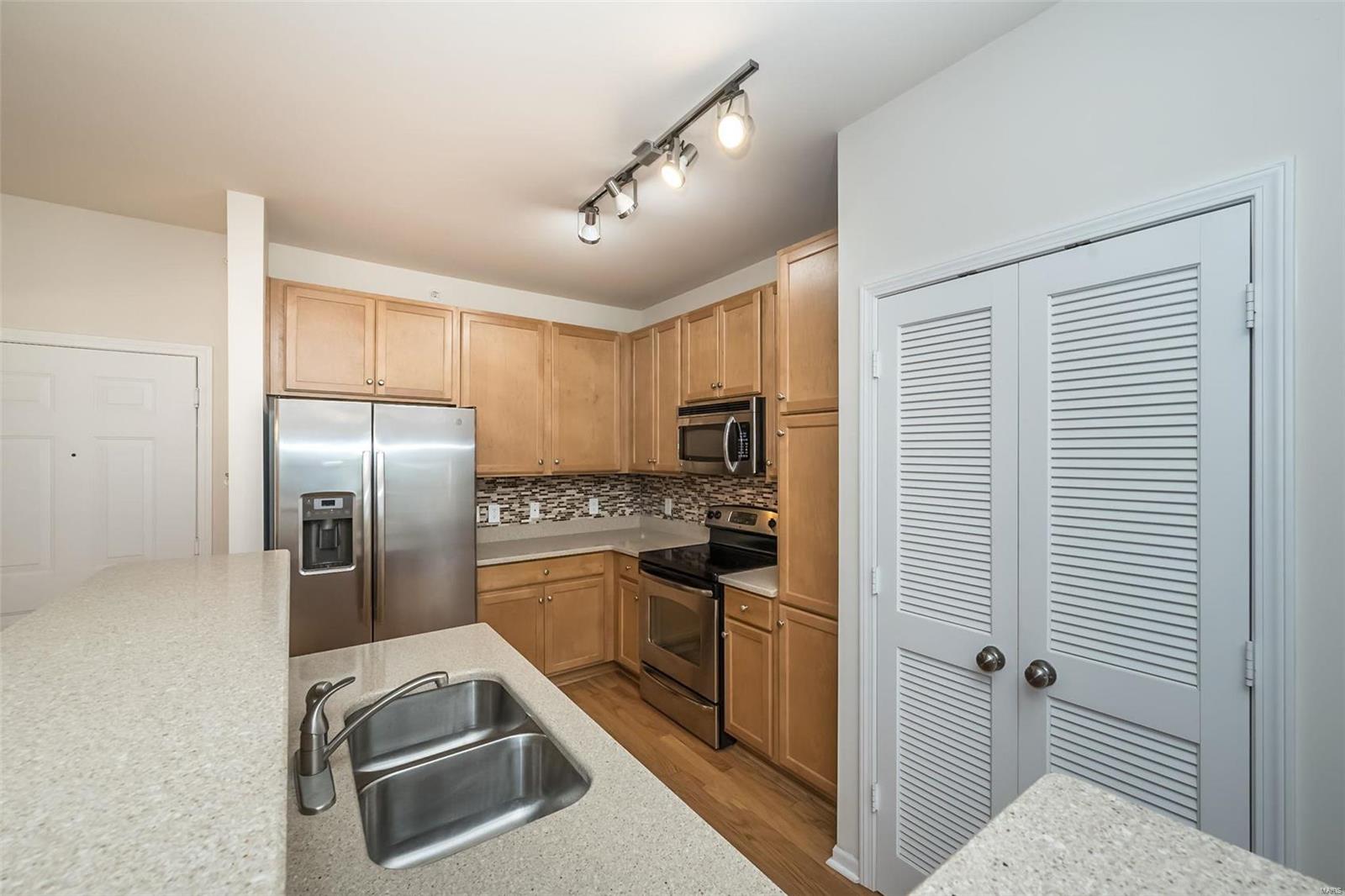 Hanley Station Condo - Residential