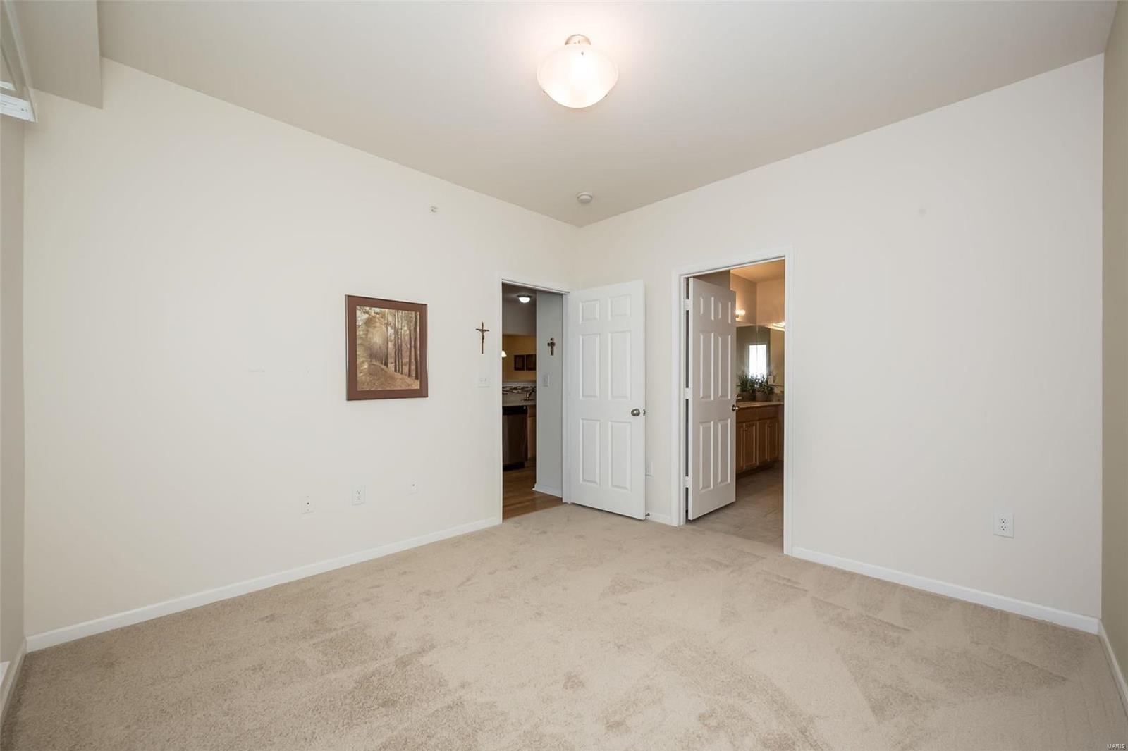 Hanley Station Condo - Residential