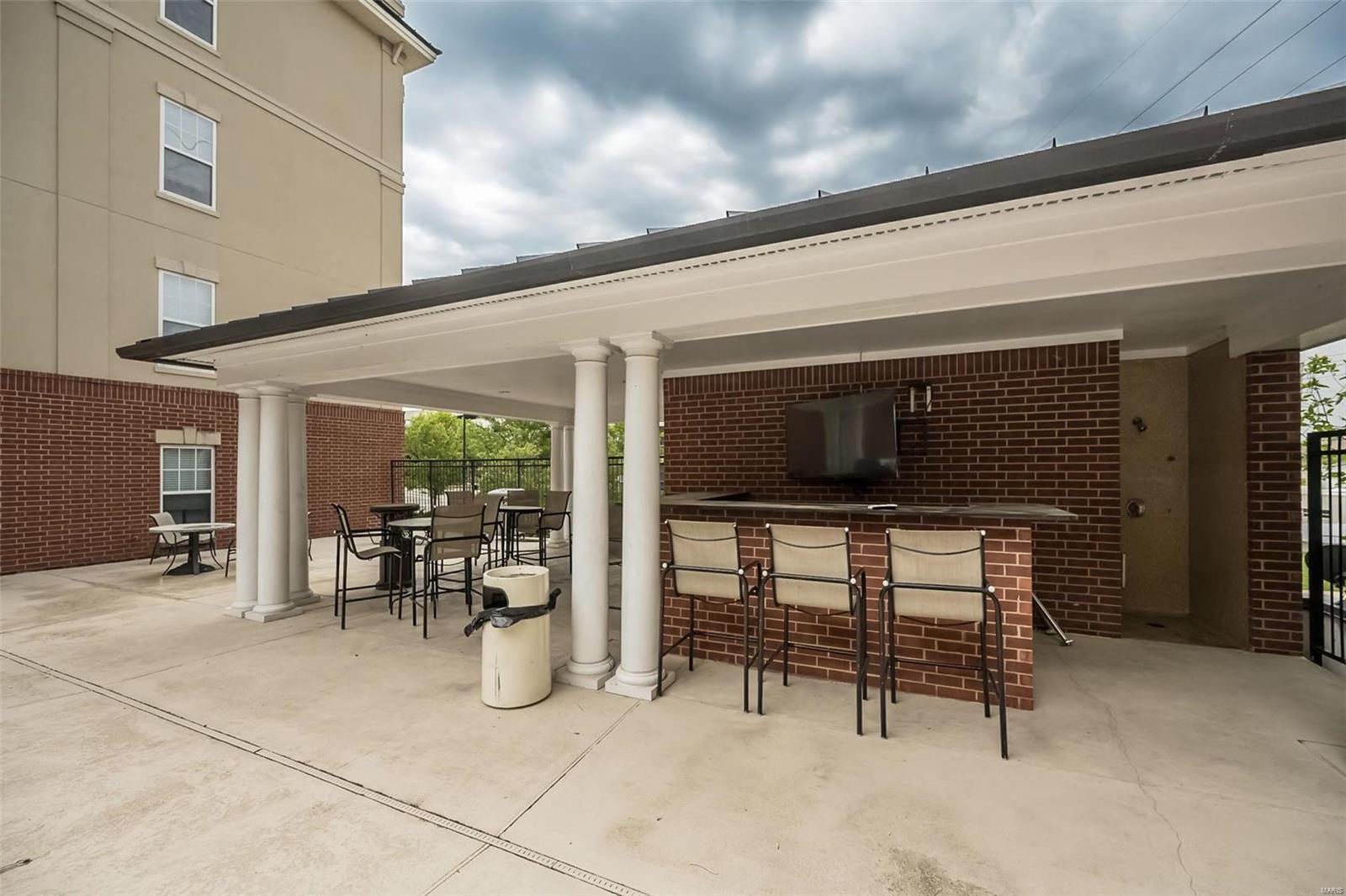 Hanley Station Condo - Residential