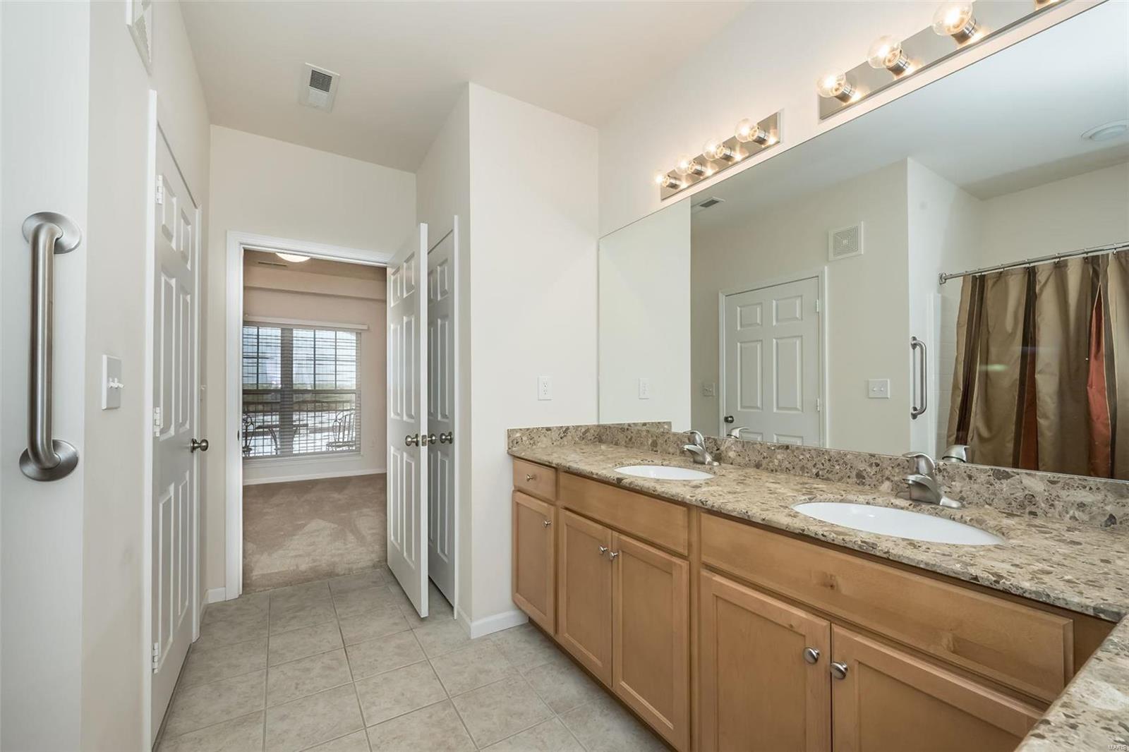 Hanley Station Condo - Residential