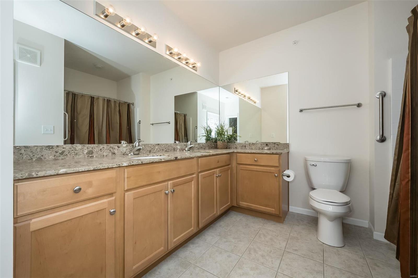 Hanley Station Condo - Residential