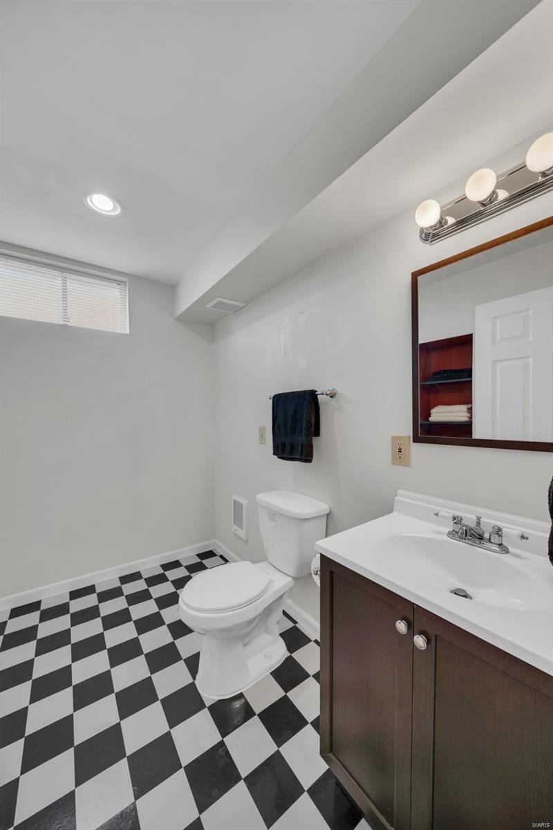 O'Fallon, Missouri 63368, United States, 3 Bedrooms Bedrooms, ,4 BathroomsBathrooms,Residential,Active,109051