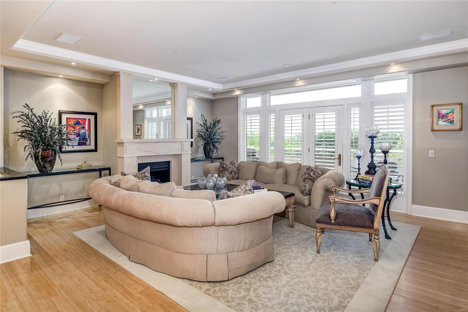 Residence At 800 S Hanley A Condo - Residential