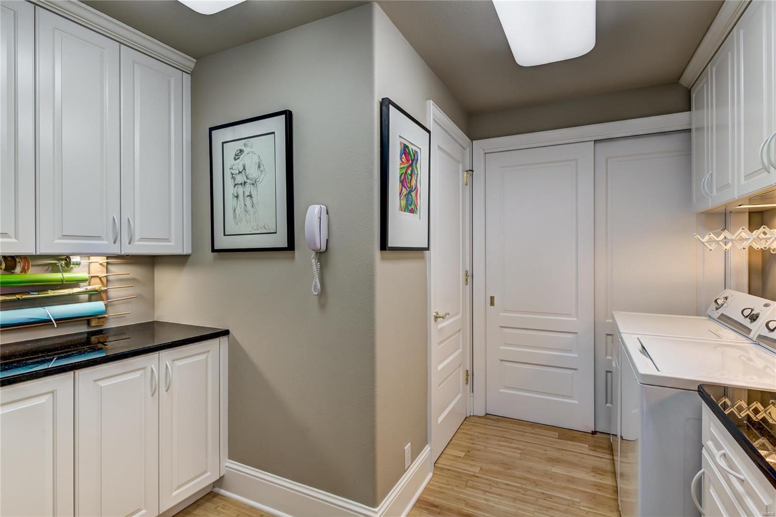 Residence At 800 S Hanley A Condo - Residential