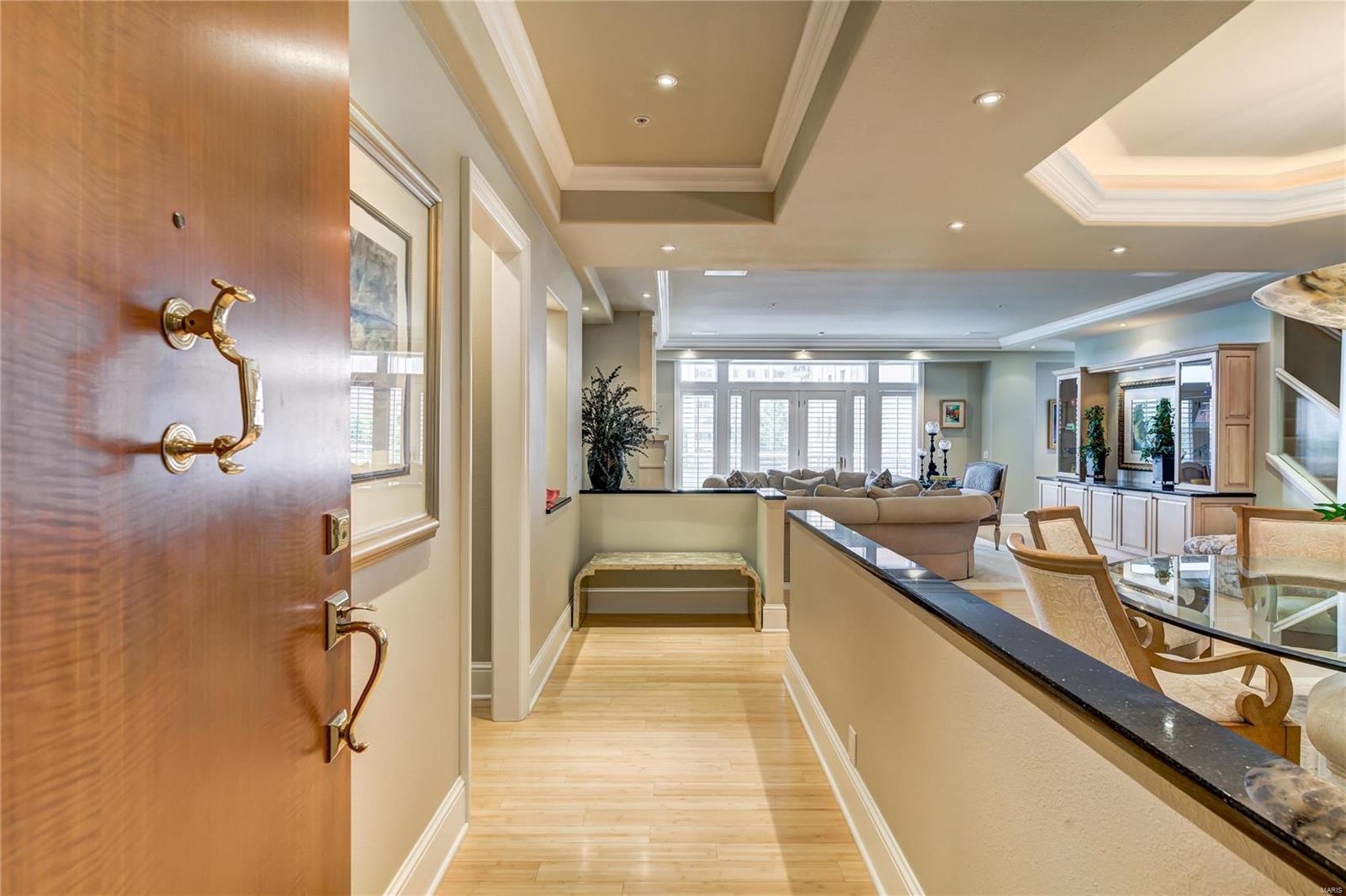 Residence At 800 S Hanley A Condo - Residential