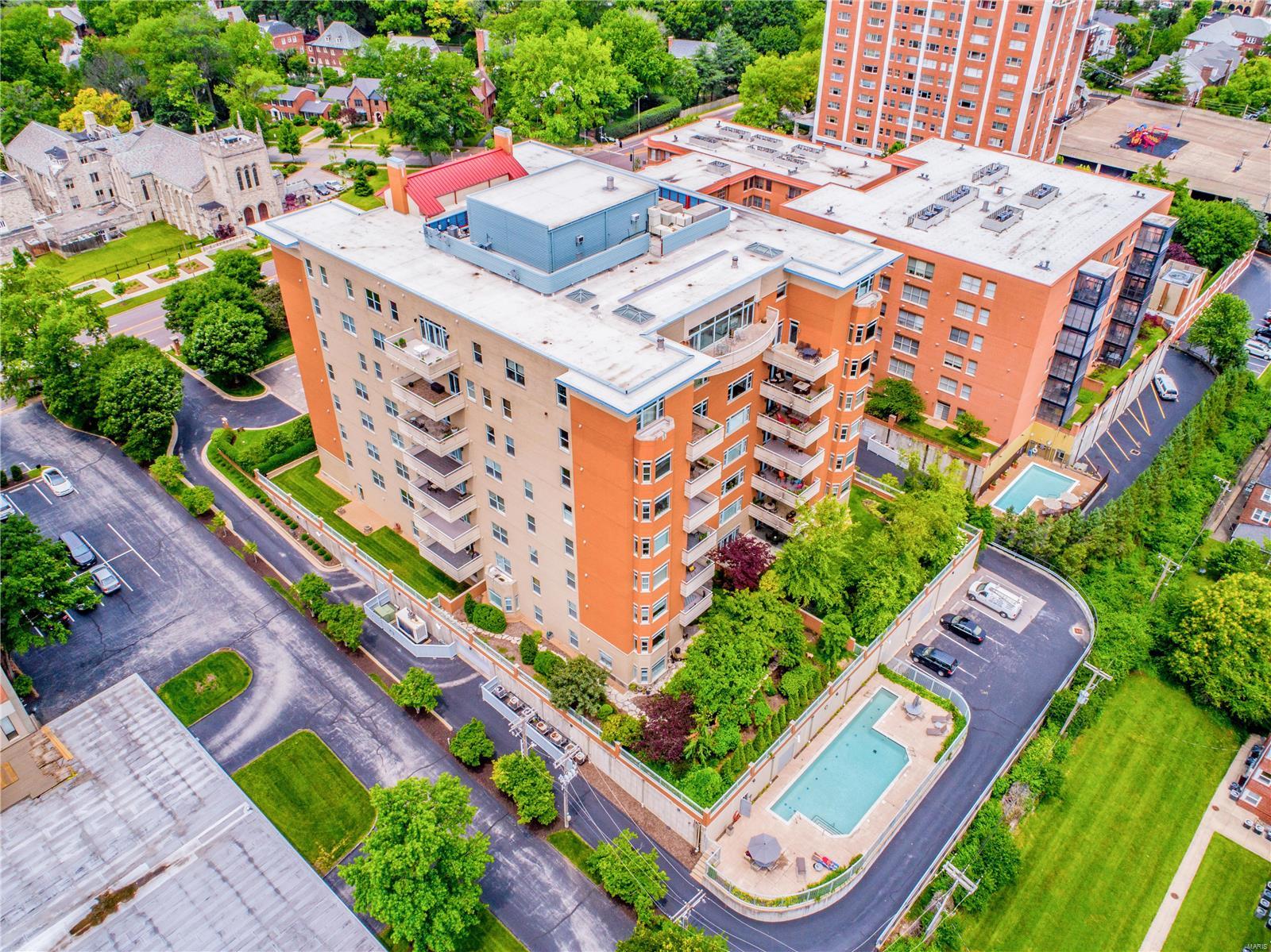 Residence At 800 S Hanley A Condo - Residential