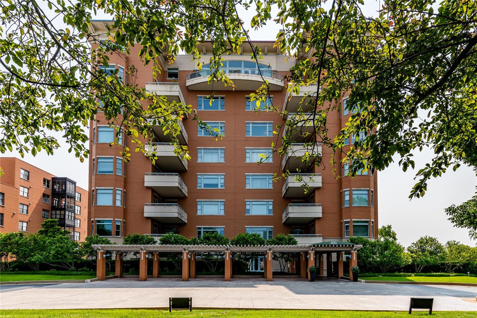 Residence At 800 S Hanley A Condo - Residential
