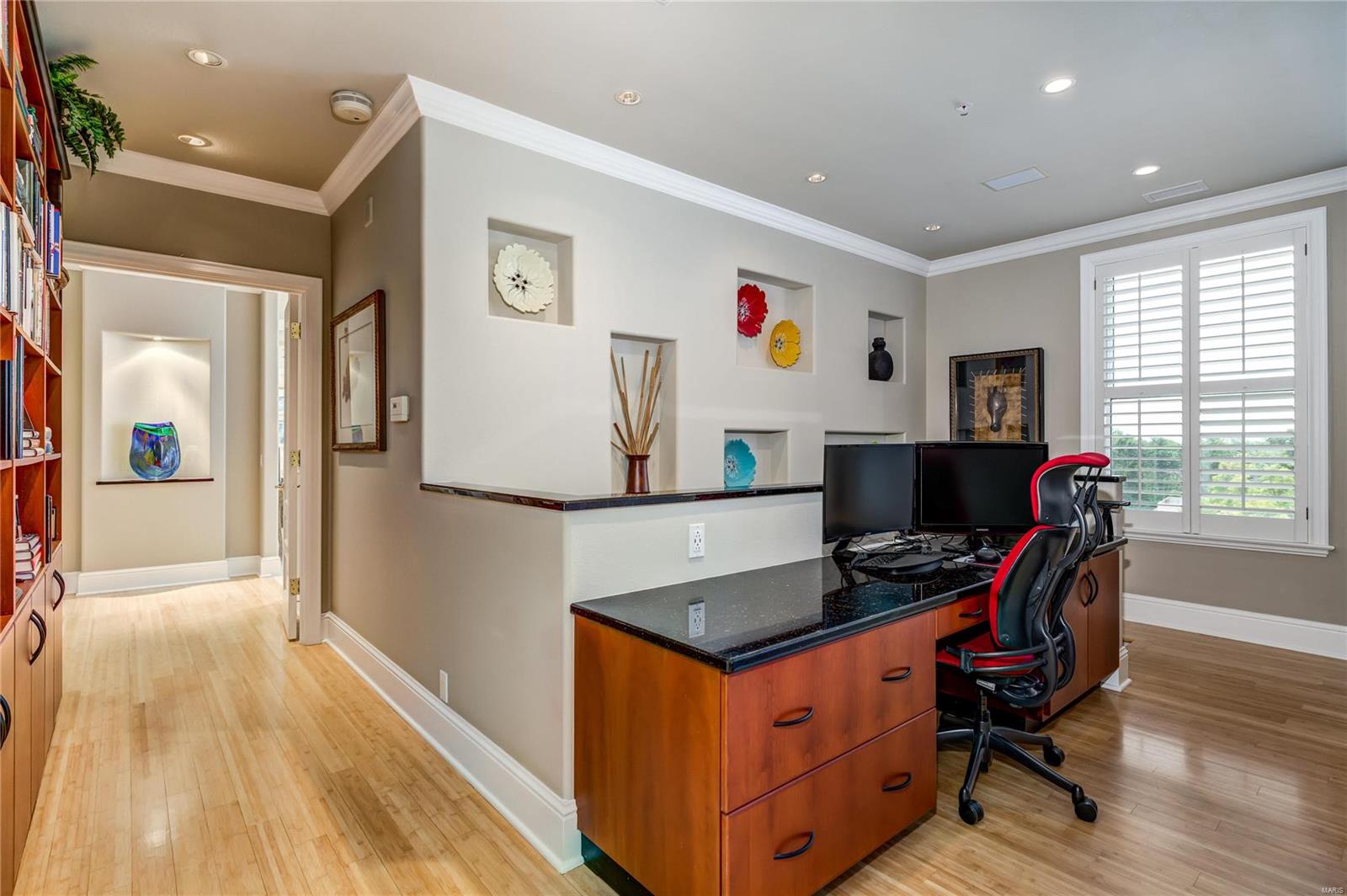 Residence At 800 S Hanley A Condo - Residential