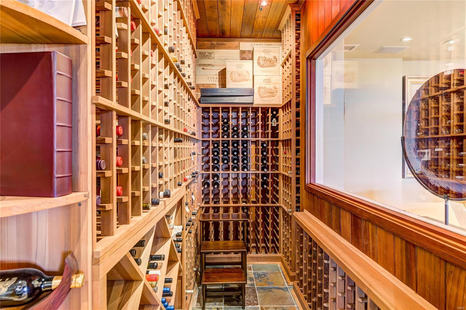 Residence At 800 S Hanley A Condo - Residential