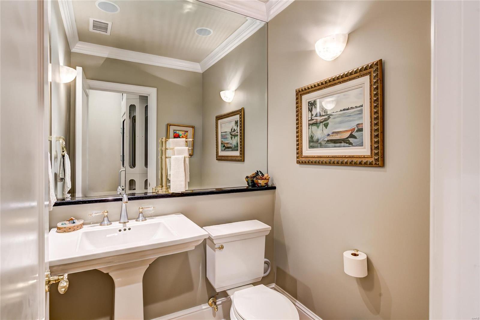 Residence At 800 S Hanley A Condo - Residential