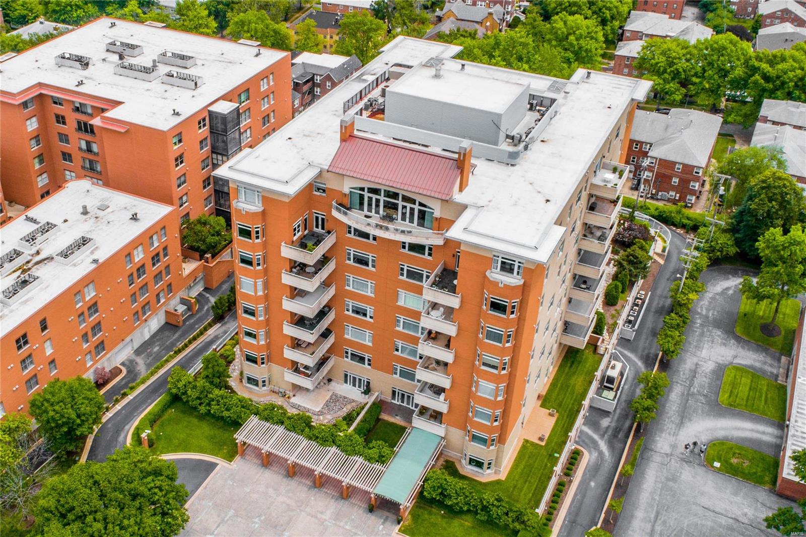 Residence At 800 S Hanley A Condo - Residential