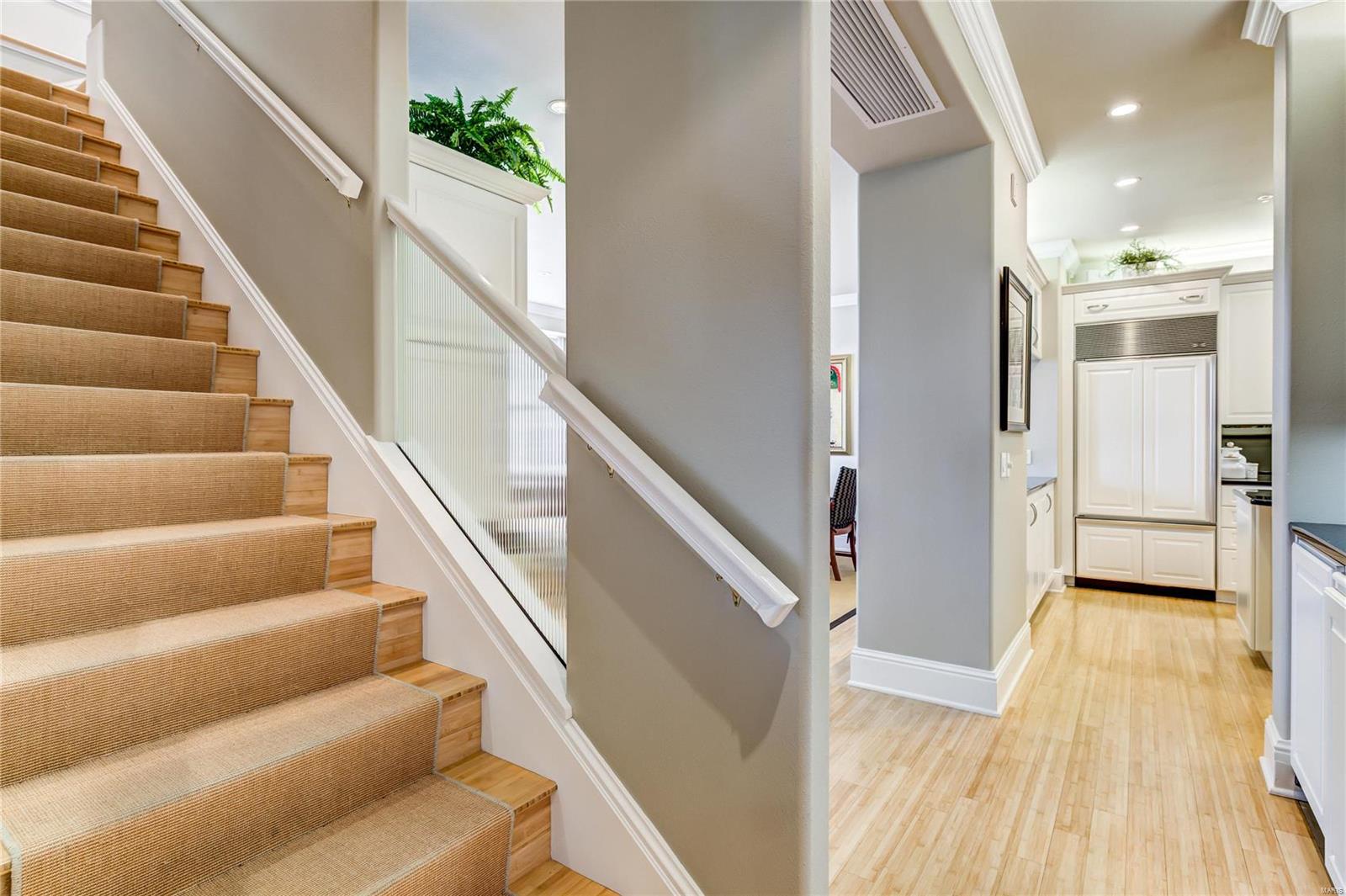 Residence At 800 S Hanley A Condo - Residential