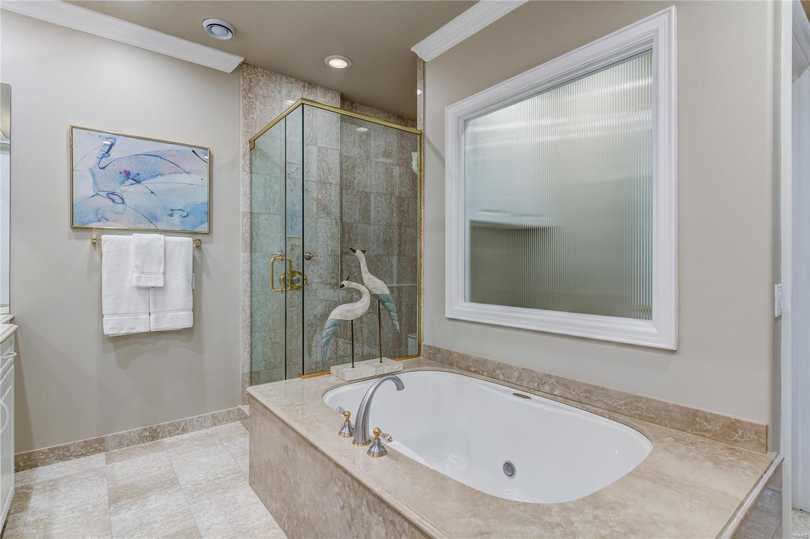 Residence At 800 S Hanley A Condo - Residential