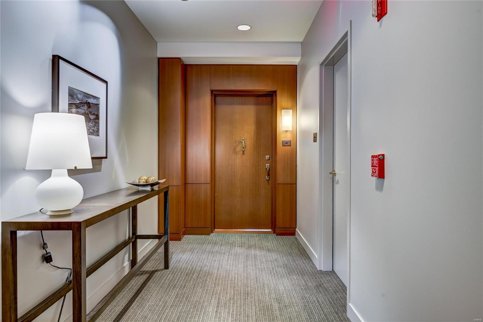 Residence At 800 S Hanley A Condo - Residential