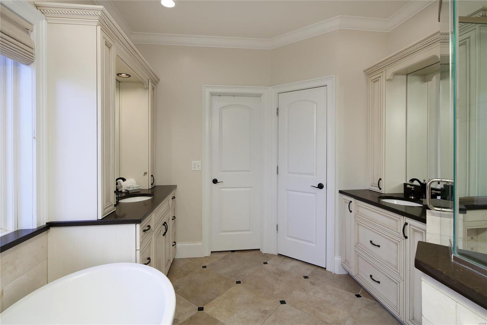 Essex Court - Residential