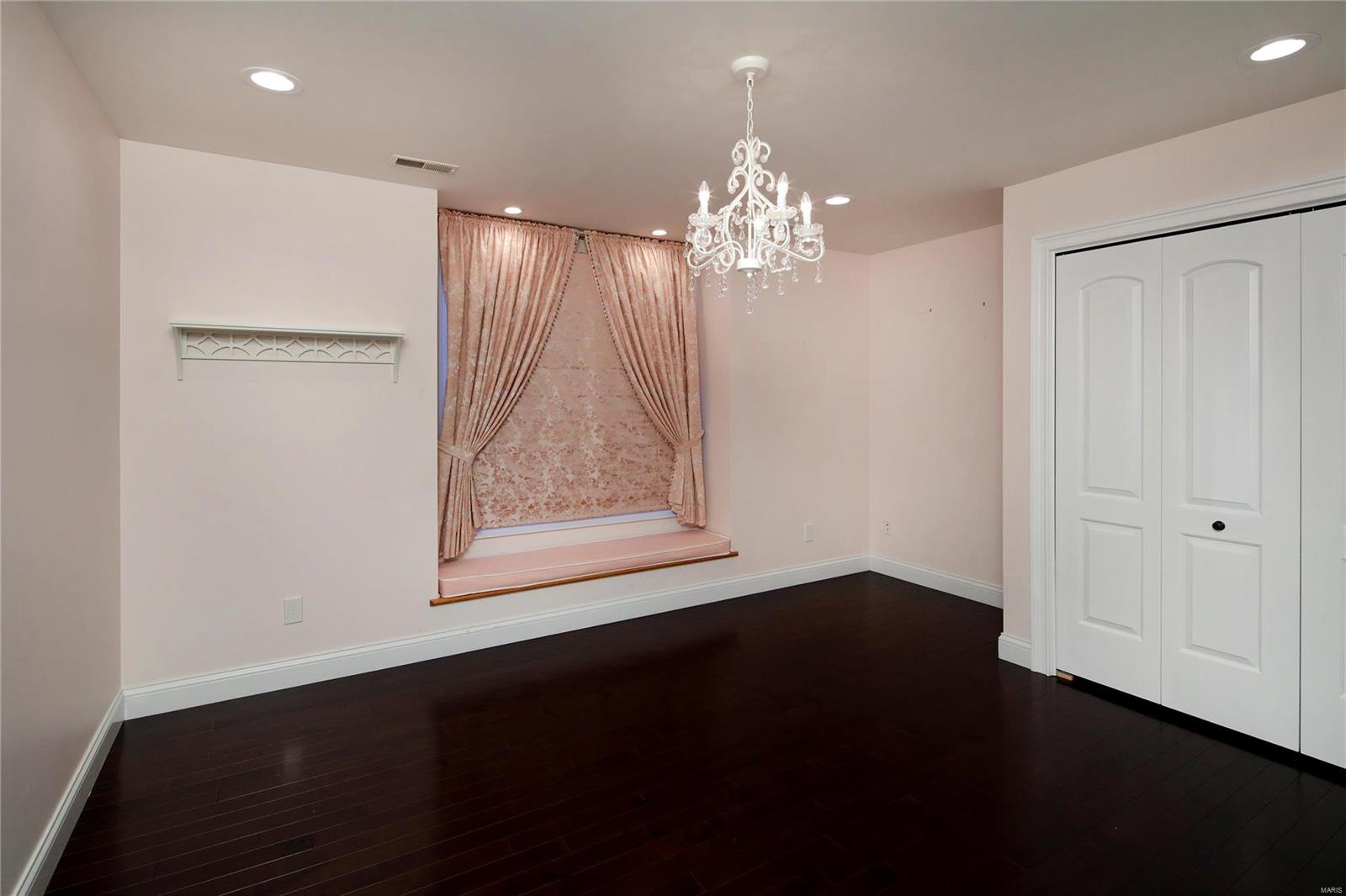 Essex Court - Residential