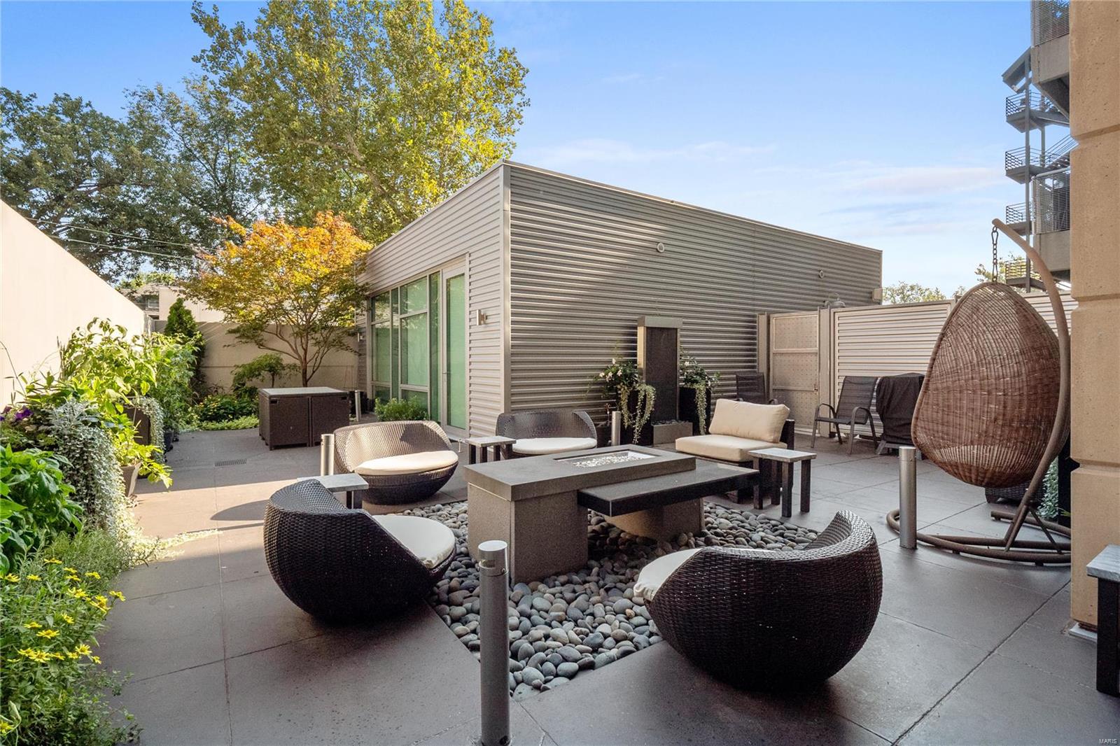 4545 Lindell Blvd - Residential